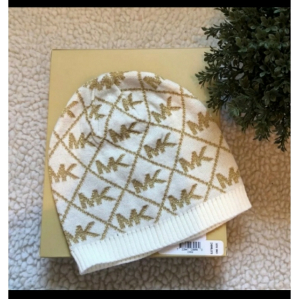 Michael Kors Scarf and Hat Set (Unisex) - Picture 2 of 4